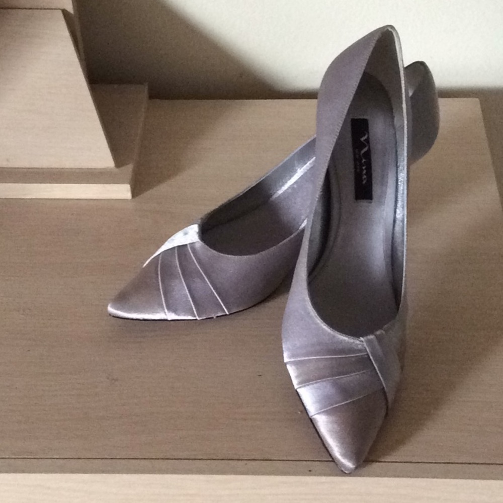 Nina Silver Fabric closed toe pumps